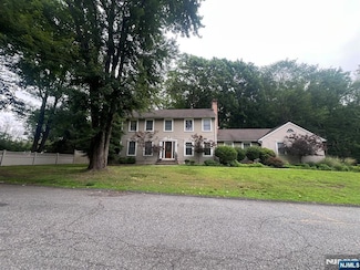410 Mark Ln, Rivervale, NJ 07675