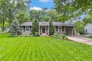 7058 Linden St, Prairie Village, KS 66208