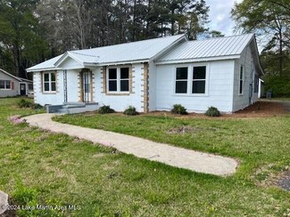 1880 W Pine St, Alexander City, AL 35010