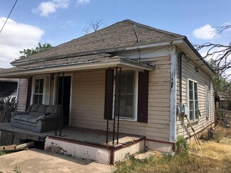 803 S Neches St, Coleman, TX 76834