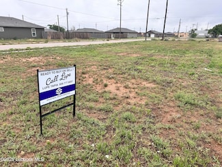 3022 E 2nd Place, Lubbock, TX 79403
