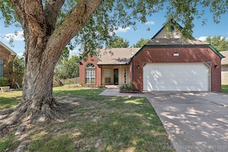 9304 E 76th St, Tulsa, OK 74133