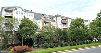 327 King Farm Blvd Unit 104, Rockville, MD 20850
