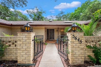 5645 Parkcrest Dr, San Antonio, TX 78239