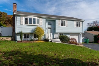 2 Bay Colony Dr, Ashland, MA 01721