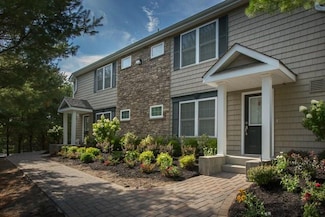 2006 Vista View Dr Unit 2006, Farmingville, NY 11738