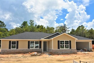727 Bluff Rd, Jesup, GA 31545