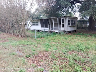 21351 Canal Dr, Brooksville, FL 34601