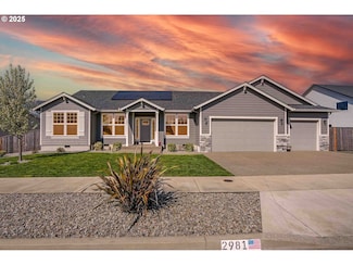 2981 Clearwater Dr NE, Albany, OR 97321