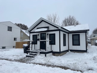 607 W Olive St, Bloomington, IL 61701