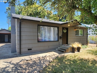 723 W Union St, Roseburg, OR 97471