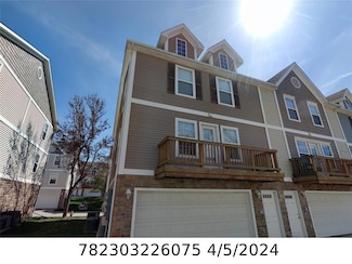 1111 Fieldstone Ln, Pleasant Hill, IA 50327