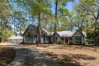 240 N Dogwood Trail, Kitty Hawk, NC 27949