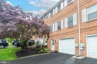 1609 S Coventry Ln, West Chester, PA 19382