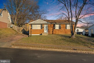 13723 Greenwood Dr, Woodbridge, VA 22193