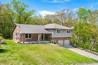 2112 Oakridge Dr, Jefferson City, MO 65109