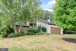 408 Ethan Allen Dr, New Cumberland, PA 17070