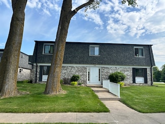1712 Creek Rd Unit 202, West Bend, WI 53090