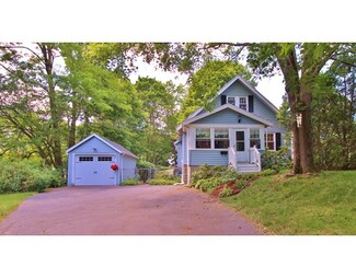 33 Green St, Wakefield, MA 01880