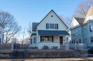 4 Woodbine St, Worcester, MA 01603