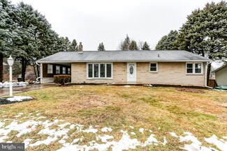 309 Hillcrest Dr, New Cumberland, PA 17070