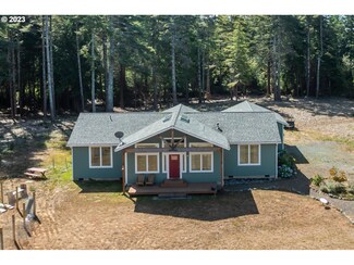 89044 Hemlock Ln, Bandon, OR 97411