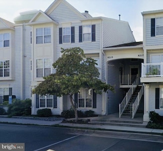 8205 Crossbrook Ct Unit 201, Lorton, VA 22079