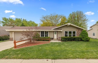 1127 Rainbow Ct, Mukwonago, WI 53149