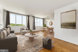 6631 Wakefield Dr Unit 806, Alexandria, VA 22307