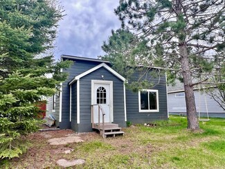 16 1st St SW, Cook, MN 55723