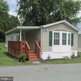 13 Abbey Rd, Coatesville, PA 19320