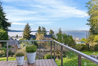 10301 NE Lafayette Ave, Bainbridge Island, WA 98110