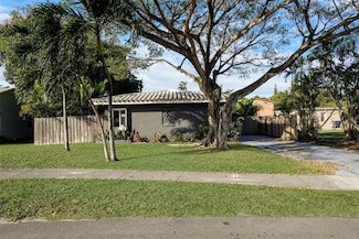 1955 Thomas St, Hollywood, FL 33020