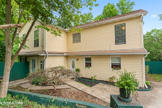 129 Princeton Ave, Oak Ridge, TN 37830