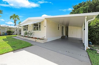 95 Le Mans Dr, Naples, FL 34112