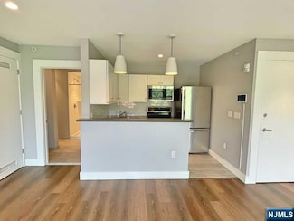 58-64 New St Unit 3B, Newark, NJ 07102