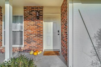 637 Holiday Dr, Fortville, IN 46040