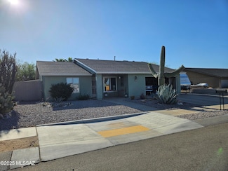 8300 N Firethorn Ave, Tucson, AZ 85741