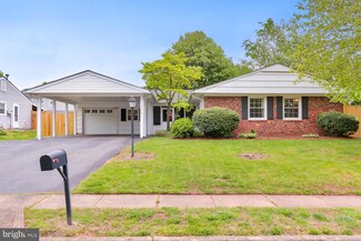 4119 Point Hollow Ln, Fairfax, VA 22033