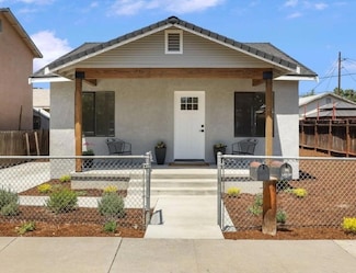 11 E 1st St, Tracy, CA 95376