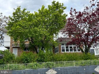 1525 W Duncannon Ave, Philadelphia, PA 19141