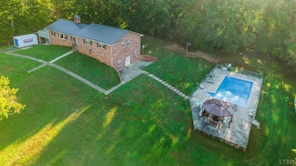 910 Masons Mill Rd, Evington, VA 24550