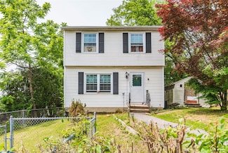 3 Bank St, Beacon, NY 12508