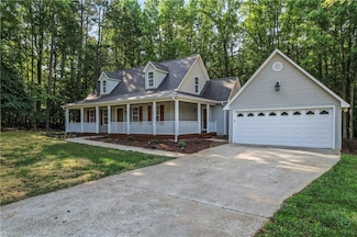 370 Shannon Dr, Lexington, NC 27292