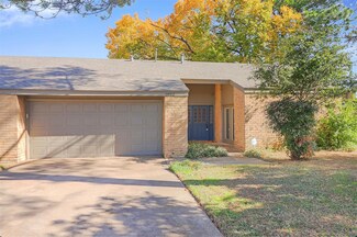 1802 Woodview Ct, Grand Prairie, TX 75050