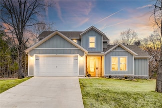 8 Boswell Cir, Bella Vista, AR 72715