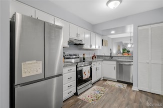 1417 Sycamore Mews Cir, Midlothian, VA 23113
