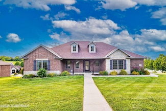 6002 Sterling Ridge Rd, Jefferson City, MO 65101