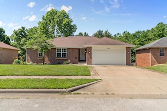 3898 W Parkridge Cir, Springfield, MO 65802