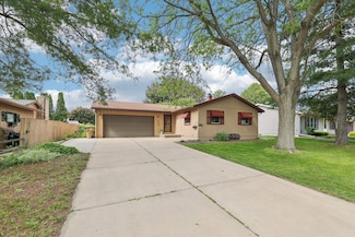 5606 E Buckeye Rd, Madison, WI 53716